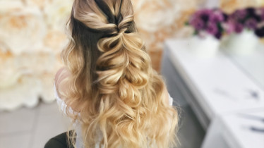 Курс "Авангардные и профильные прически"