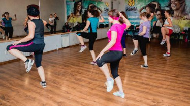 Танцювальний фітнес Zumba