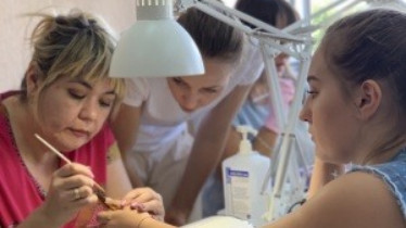 Курсы комбинированного маникюра и педикюра